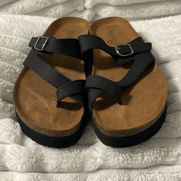 MOUNTAIN SOLE Women’s Black Leather Sandals Size 7 - Picture 1 of 4